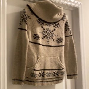 Cowl neck wool Sweater
